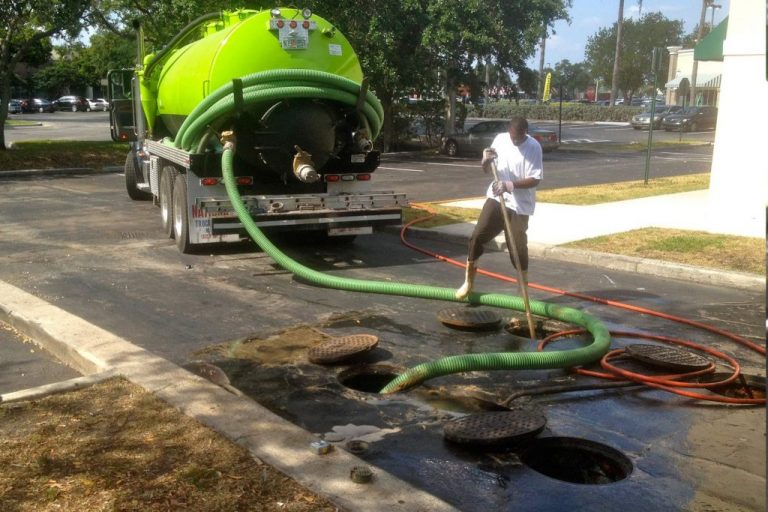Grease Trap Pumping Services in Chicago (Call Now)